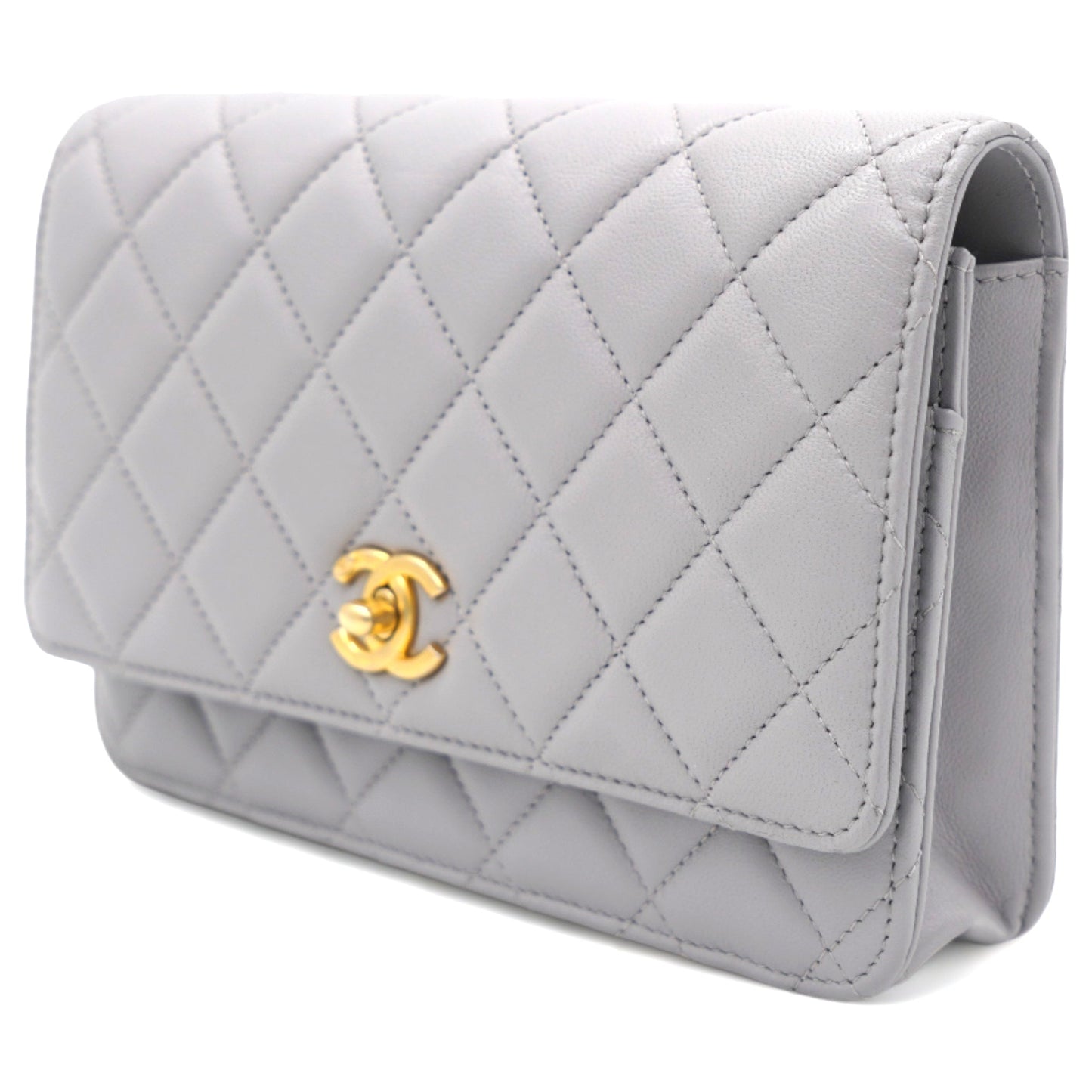 Lambskin Quilted CC Pearl Crush Wallet on Chain WOC Grey