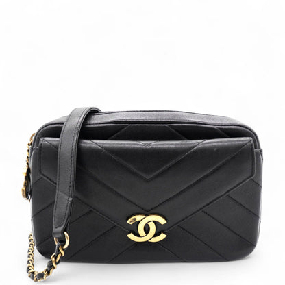 Lambskin Chevron Quilted Coco Envelope Flap Camera Case Black
