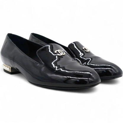 Patent Leather Pearl CC Loafers Black Size35.5