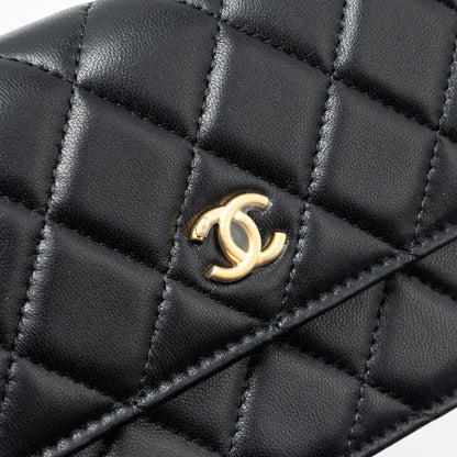 Chanel Pearl Crush mini flap wallet with chain lambskin black GHW (microchip)