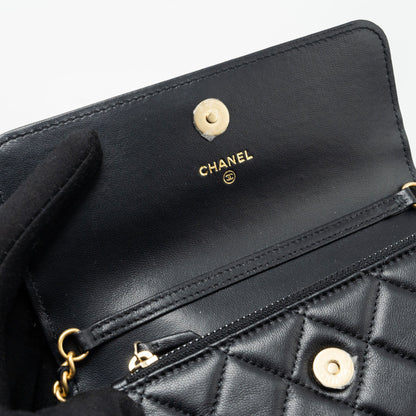 Chanel Pearl Crush mini flap wallet with chain lambskin black GHW (microchip)