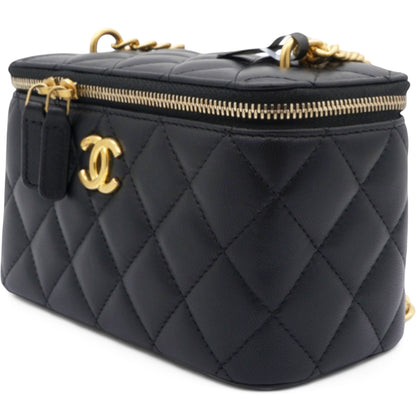 Lambskin Quilted Sweet Camellia Small Vanity Case With Chain Black