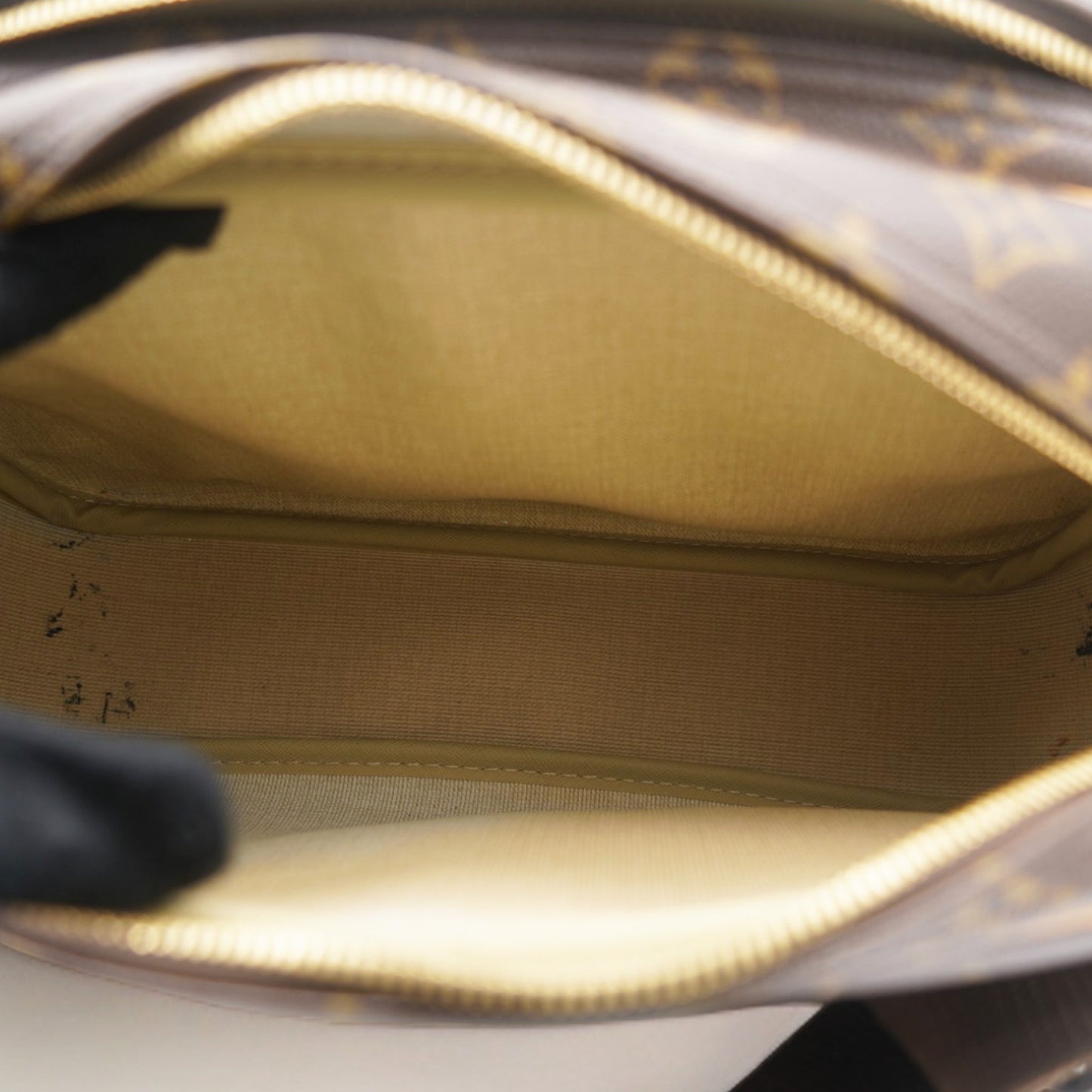 Louis-vuitton Monogram Canvas Reporter PM