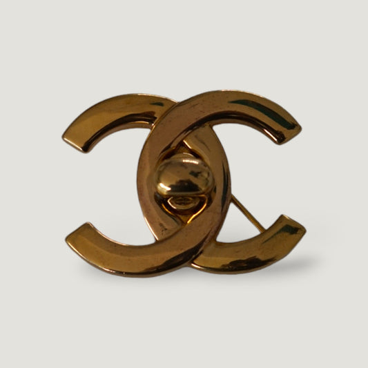 CHANEL BROOCH CC TURNLOCK
