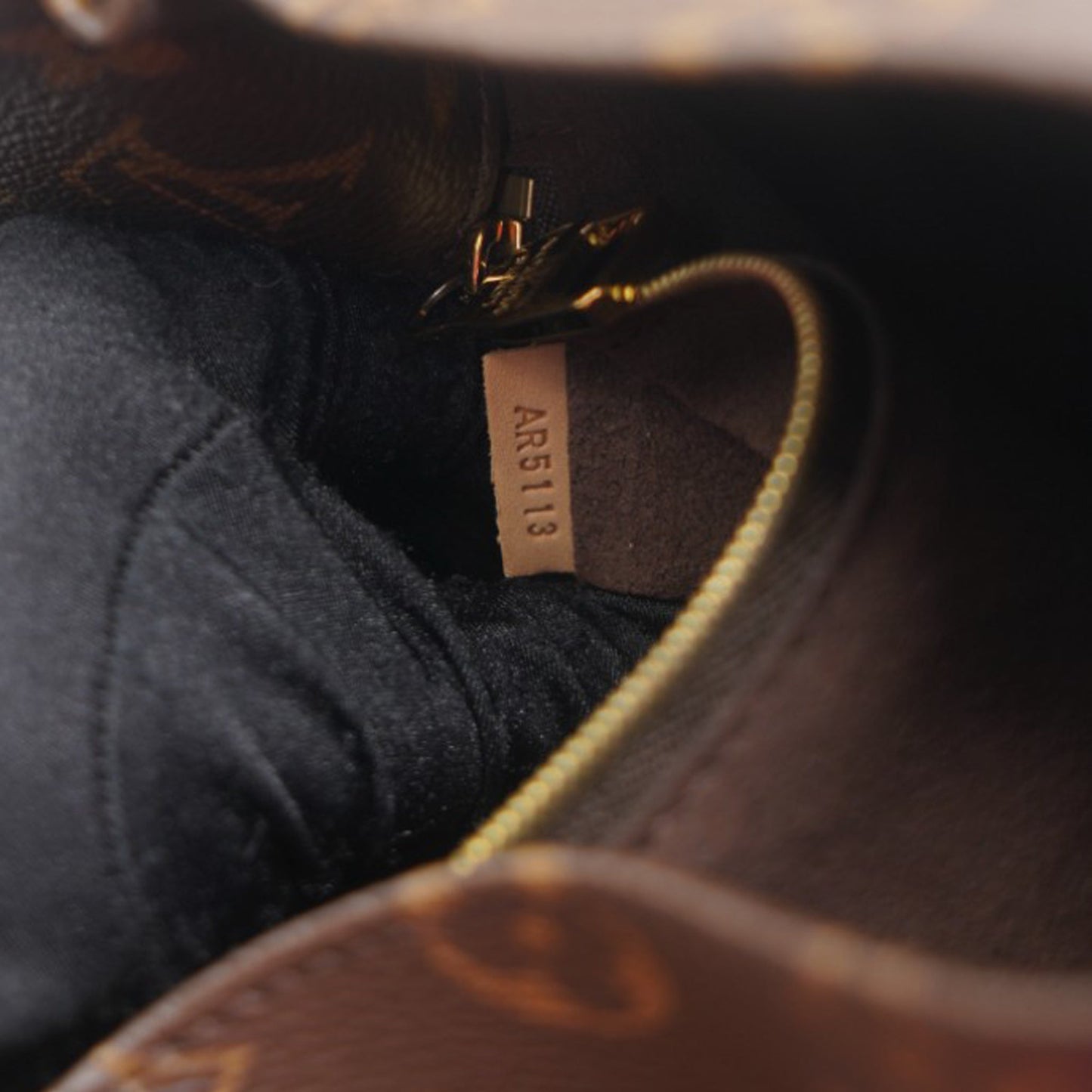 Louis-vuitton Monogram Canvas Metis Hobo