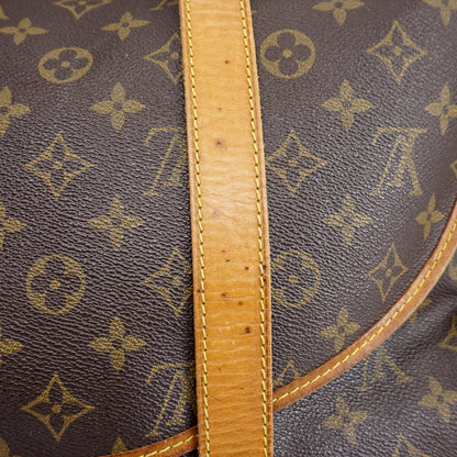 Louis-Vuitton Vintage Monogram Saumur 43