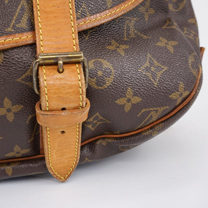 Louis-Vuitton Vintage Monogram Saumur 43