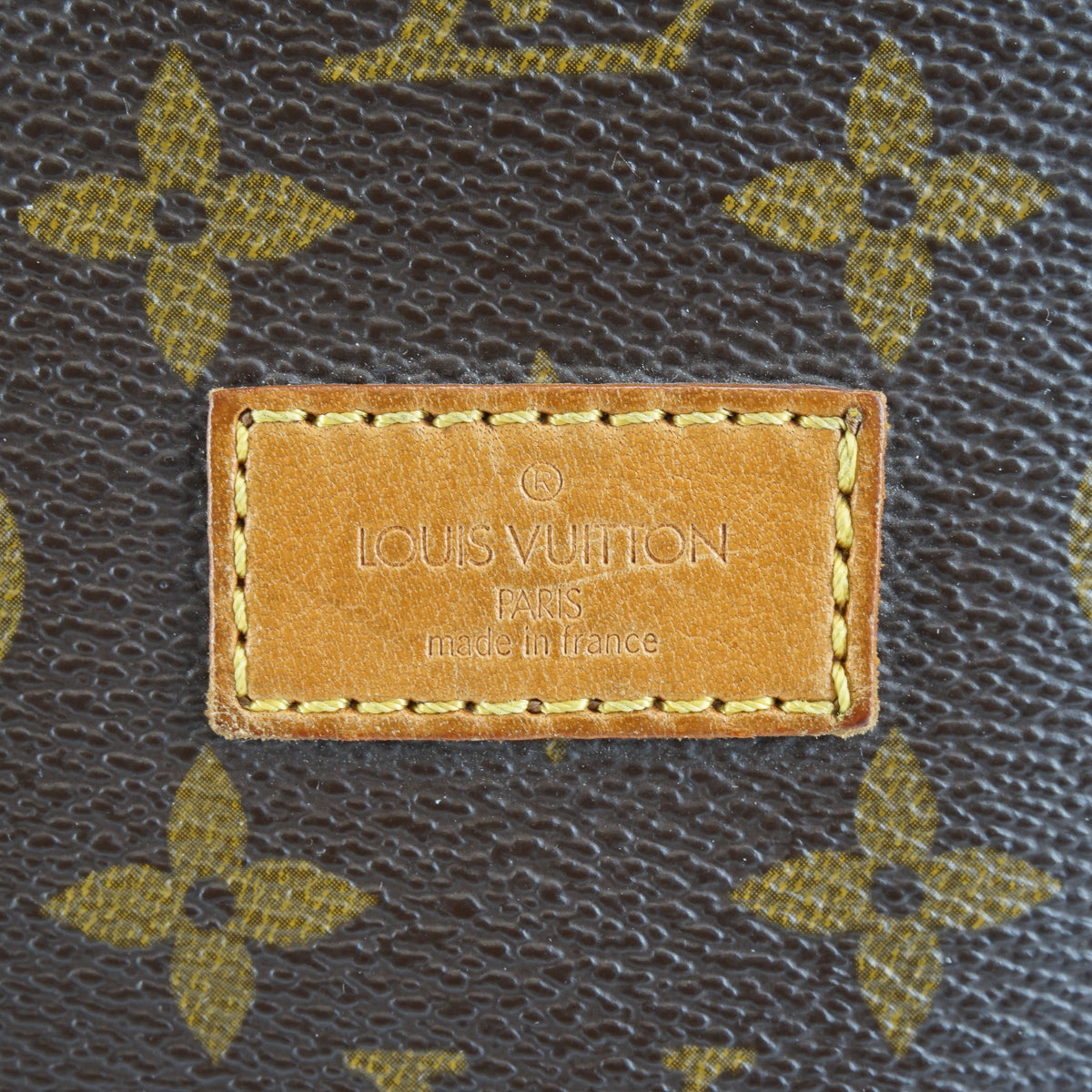 Louis-Vuitton Vintage Monogram Saumur 43