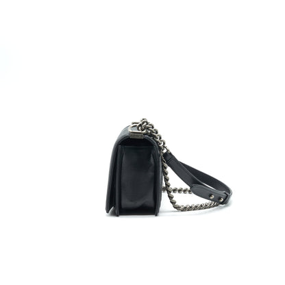 CHANEL MEDIUM BOY CHANEL HANDBAG CAVIAR BLACK SHW