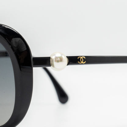 Chanel Sunglasses with Pearl Black GHW