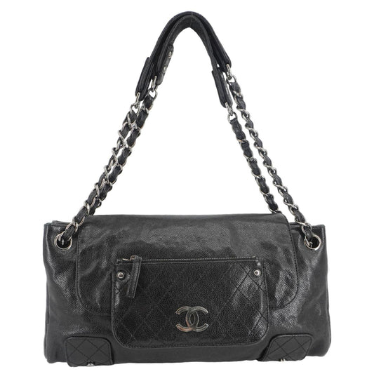 Chanel Pocket in The City Caviar Leather Shoulder Bag Black