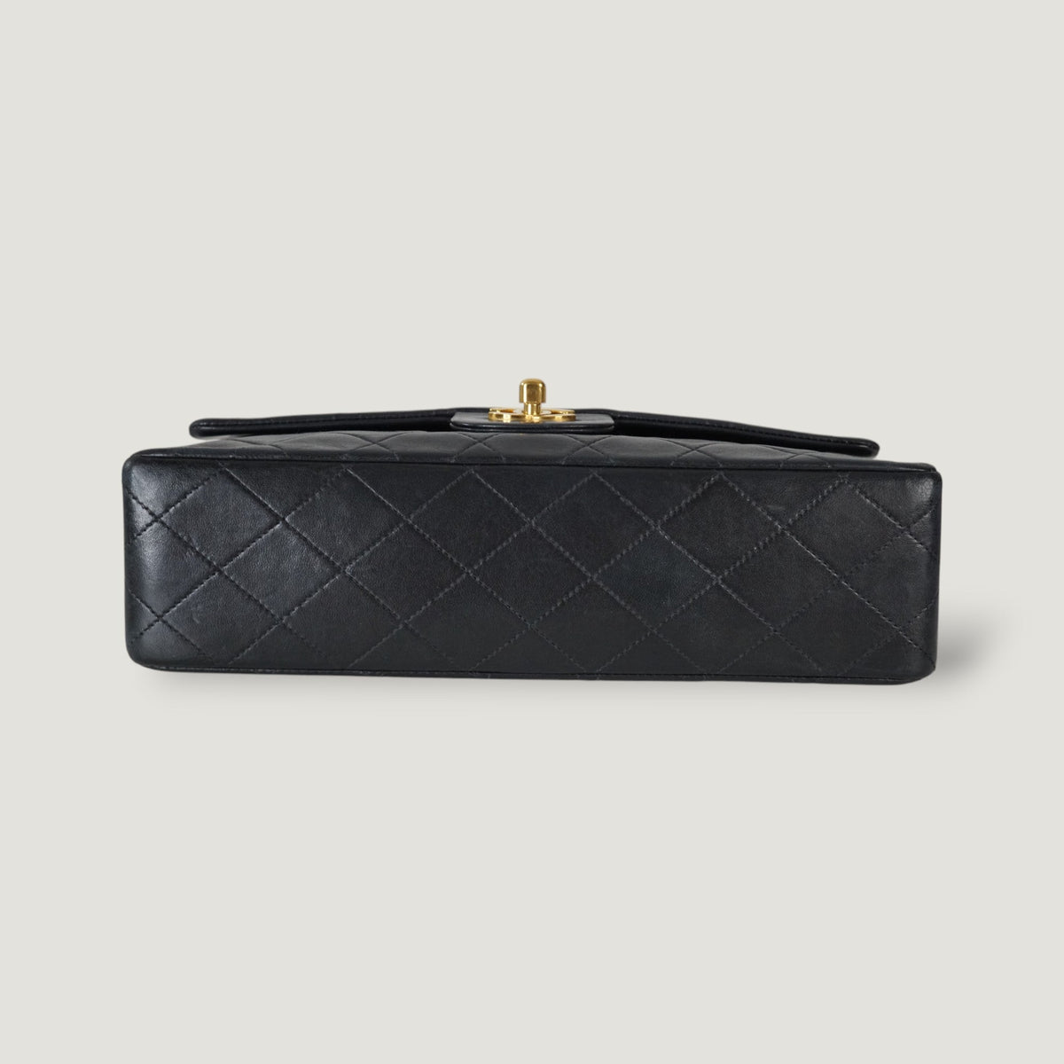 CHANEL CLASSIC MEDIUM BAG