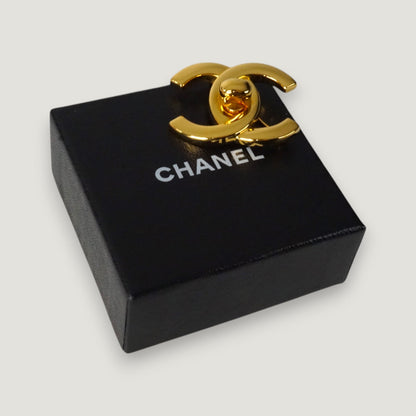 CHANEL BROOCH CC TURNLOCK
