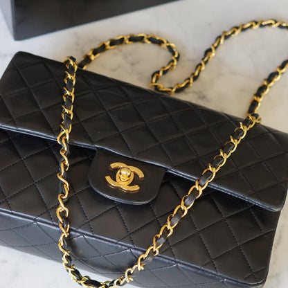 CHANEL CLASSIC MEDIUM BAG