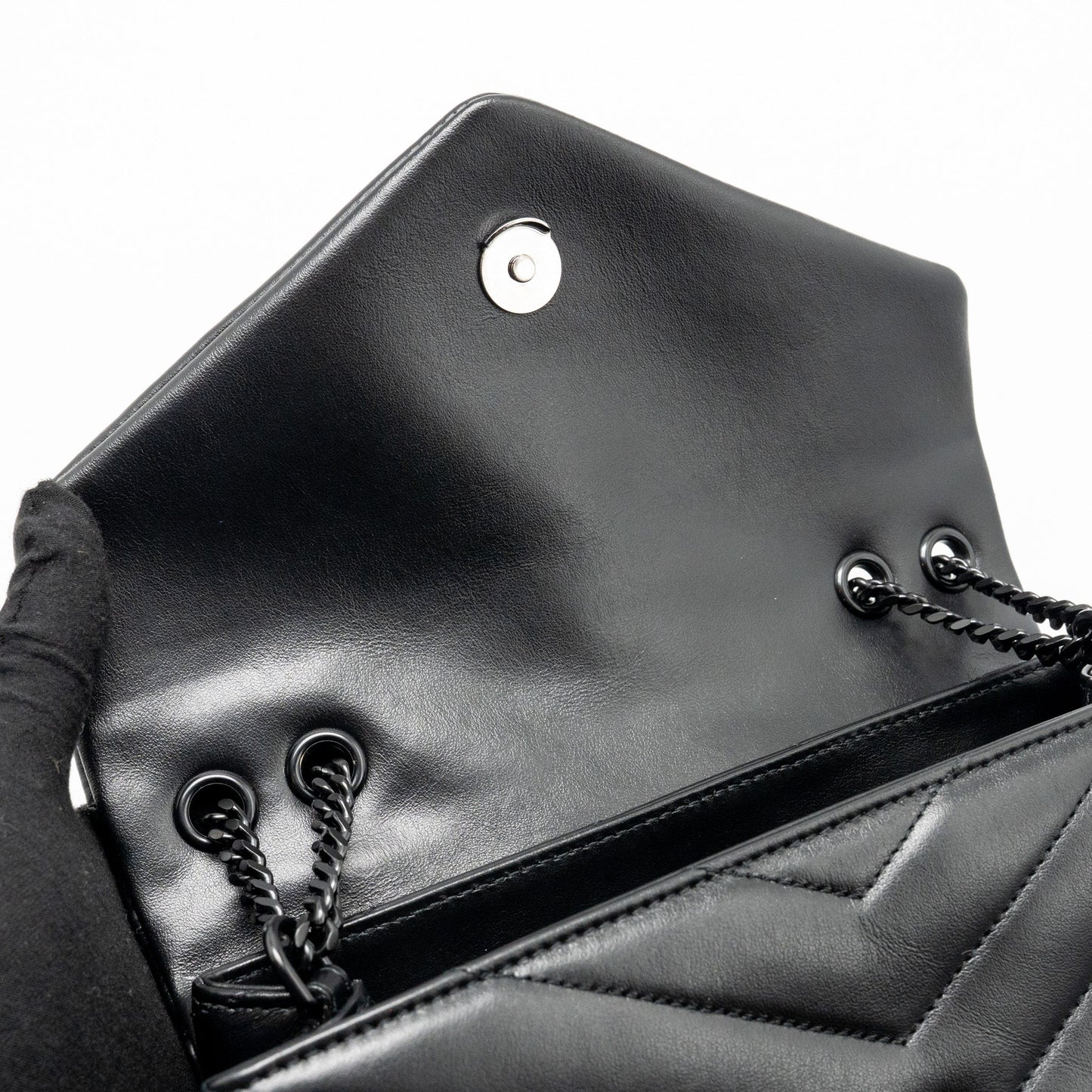 Saint Laurent/YSL Medium Loulou Shoulder Bag Calfskin So Black