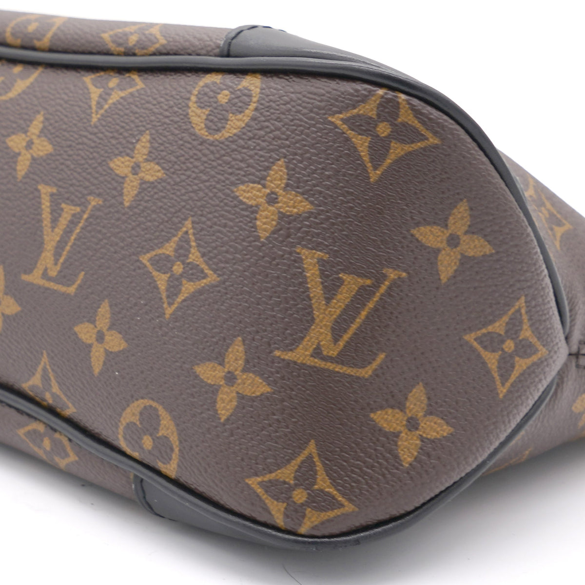 Louis-vuitton Monogram Boulogne NM Black