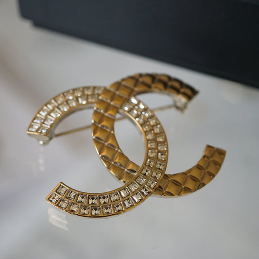 CHANEL BROOCH