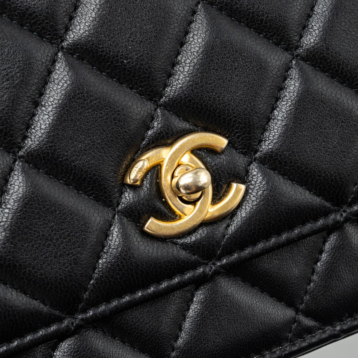 Chanel Pearl Crush Wallet On Chain Lambskin Black GHW(Microchip)