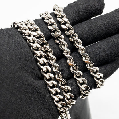 Saint Laurent/YSL Envelope Chain Wallet Calfskin Black SHW