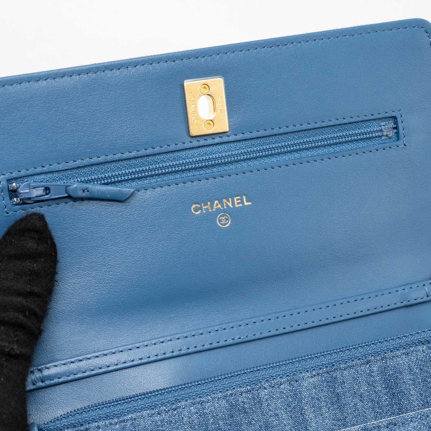 Chanel pearl crush wallet on chain denim blue GHW (microchip)