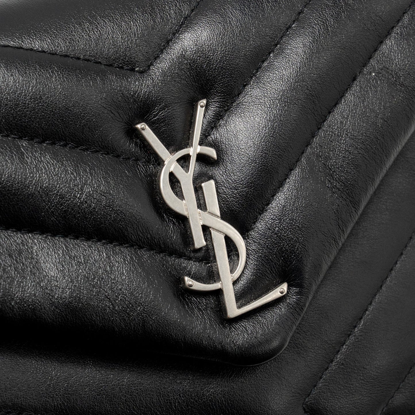 Saint Laurent/YSL Small Loulou Bag Calfskin Black SHW