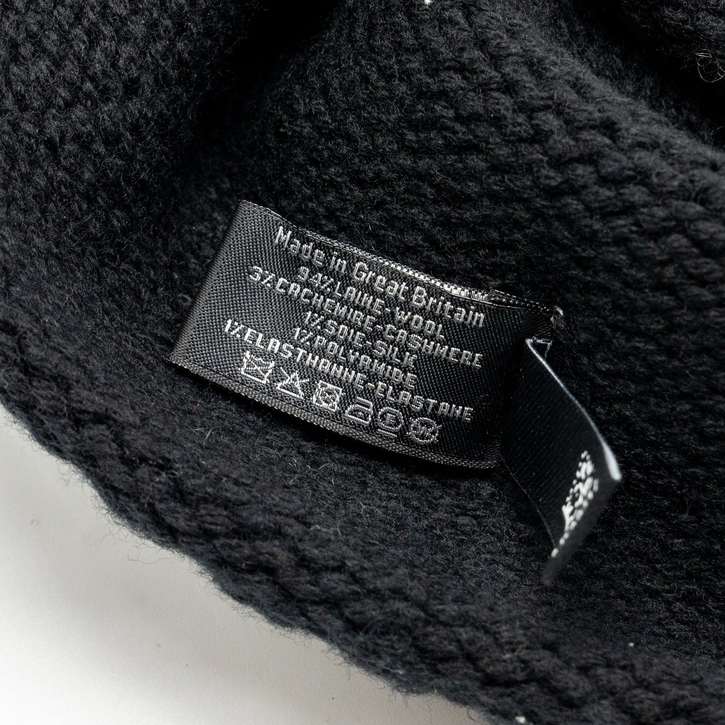Chanel beanie hat wool/cashmere black / white