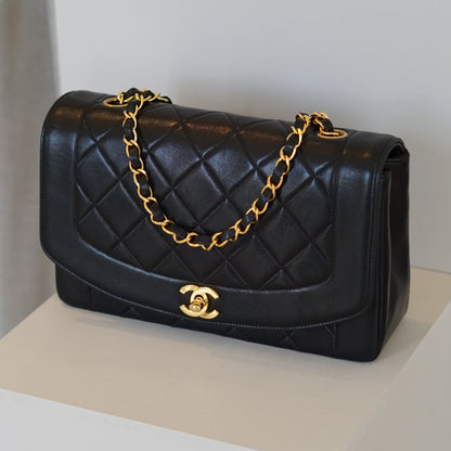 CHANEL DIANA MEDIUM BAG