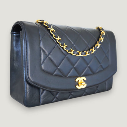 CHANEL DIANA MEDIUM BAG