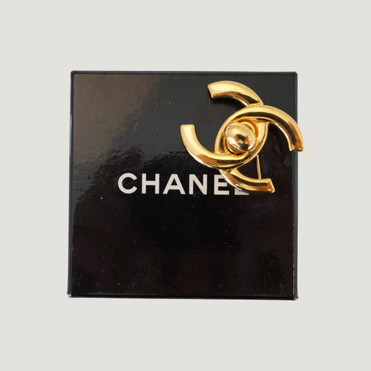 CHANEL BROOCH CC TURNLOCK