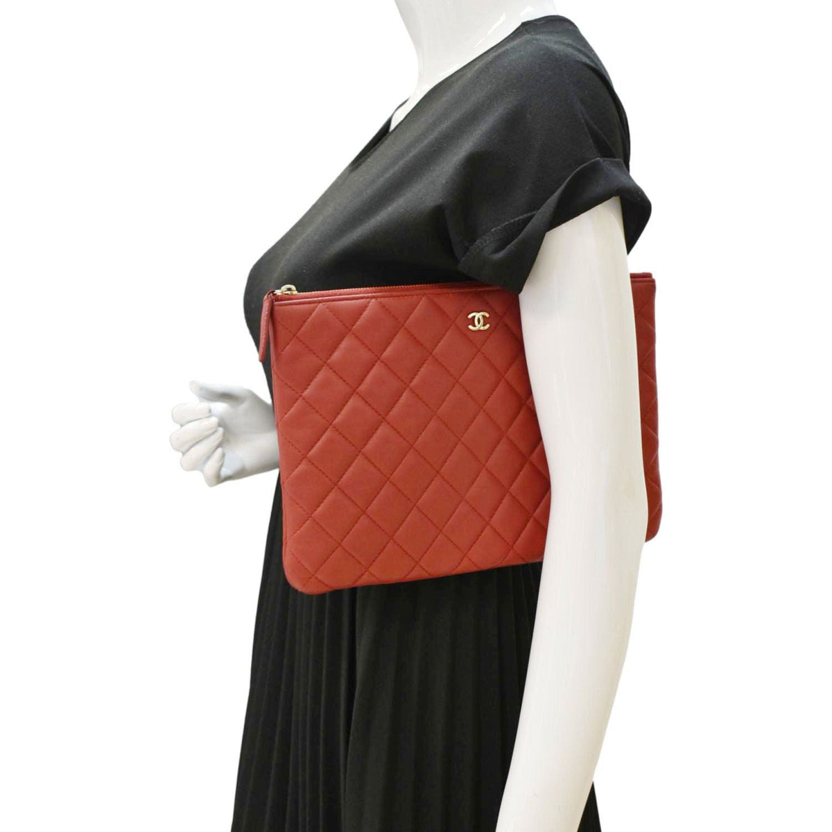 Chanel Classic O-Case Leather Zip Pouch Red