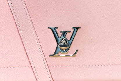 Louis-Vuitton Lock Me II in Rose Ballerine