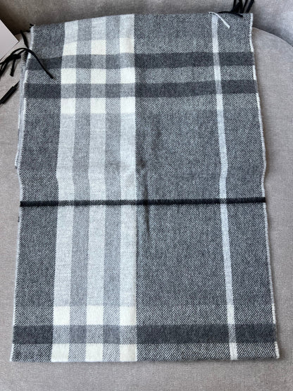 Burberry Classic Check Shale Grey Cashmere Scarf (RRP £420)