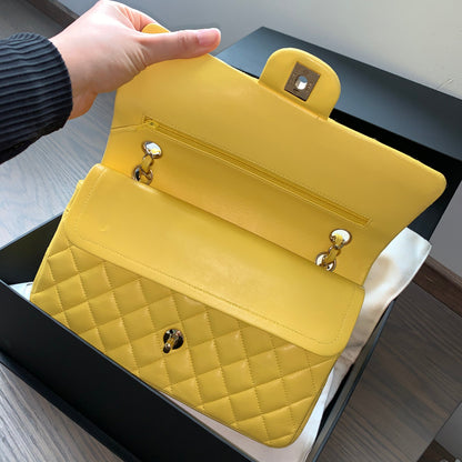 Classic Flap Medium Lambskin with Light GHW