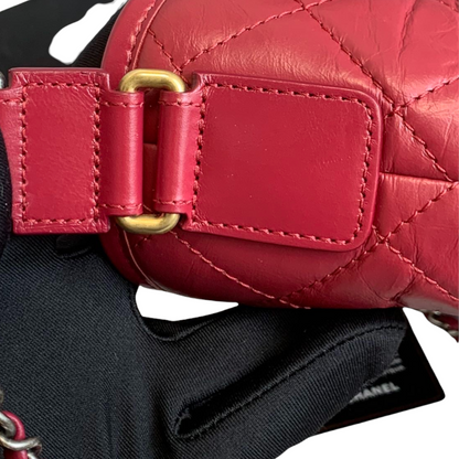 Aged Calfskin Quilted Small Gabrielle Hobo Red