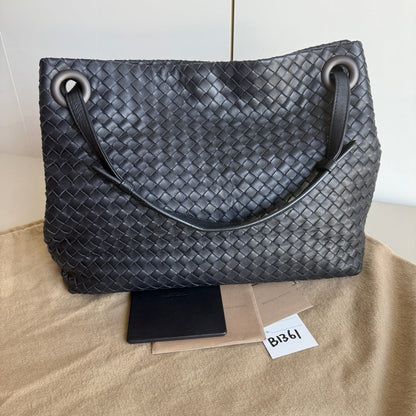 Bottega Veneta Garda Shoulder Bag Intrecciato Nappa Leather Black Large 33cm