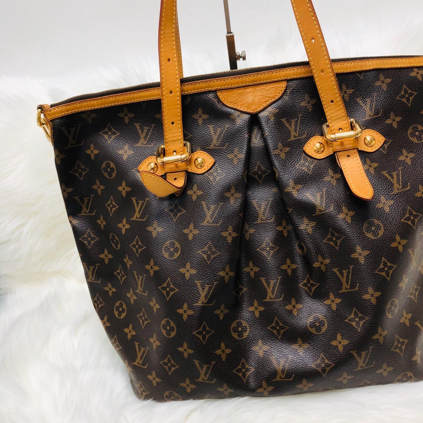 Louis-Vuitton Palermo GM Monogram Coated Canvas Bag