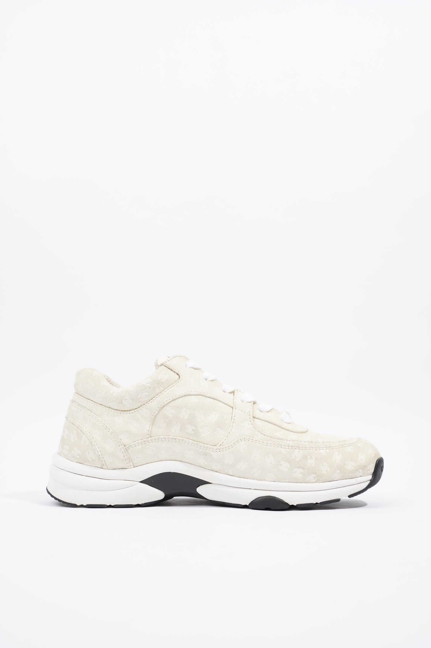 Chanel CC Logo Cream   White Suede EU 39.5 UK 6.5