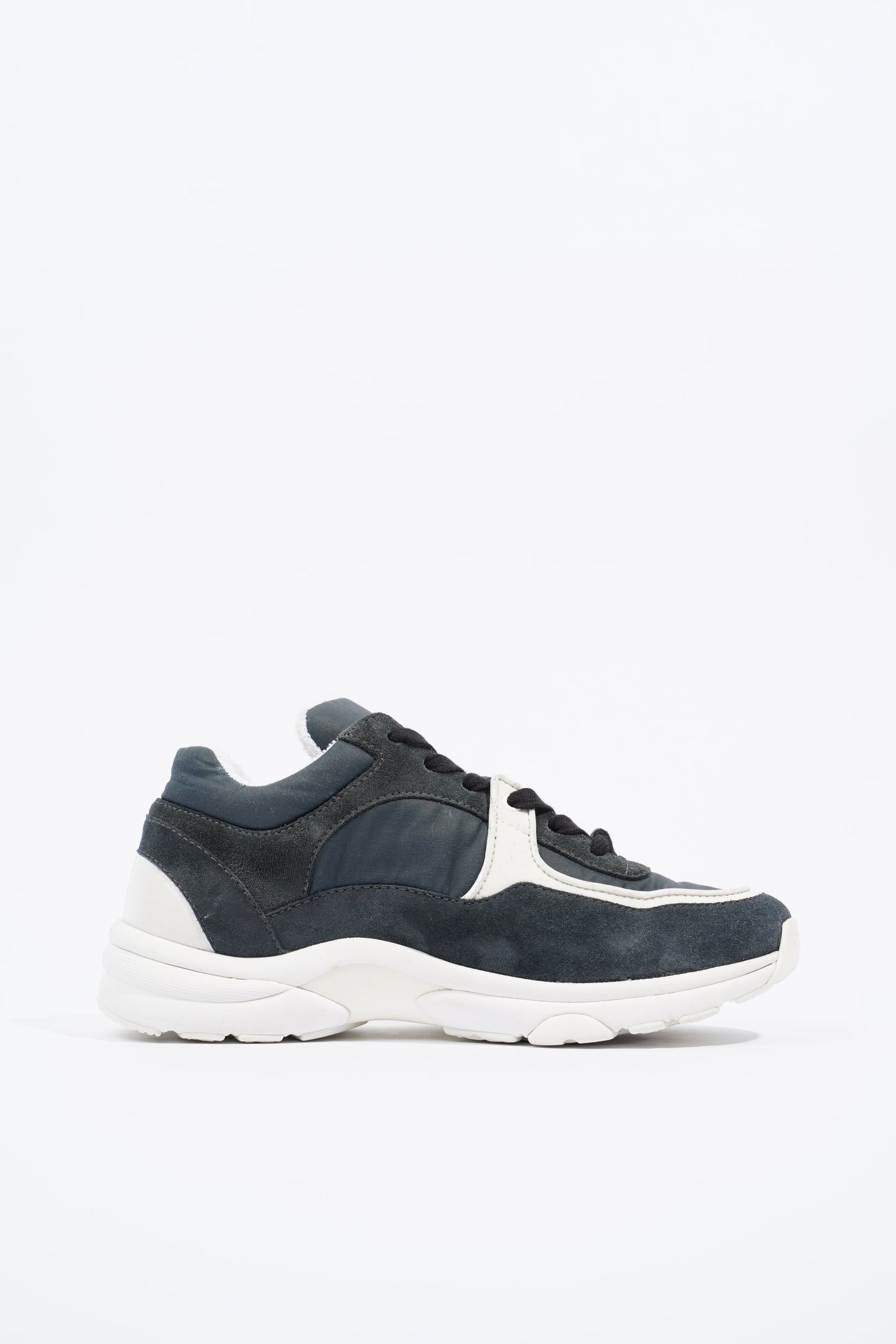 Chanel CC Logo Sneaker Navy   White Suede EU 36 UK 3