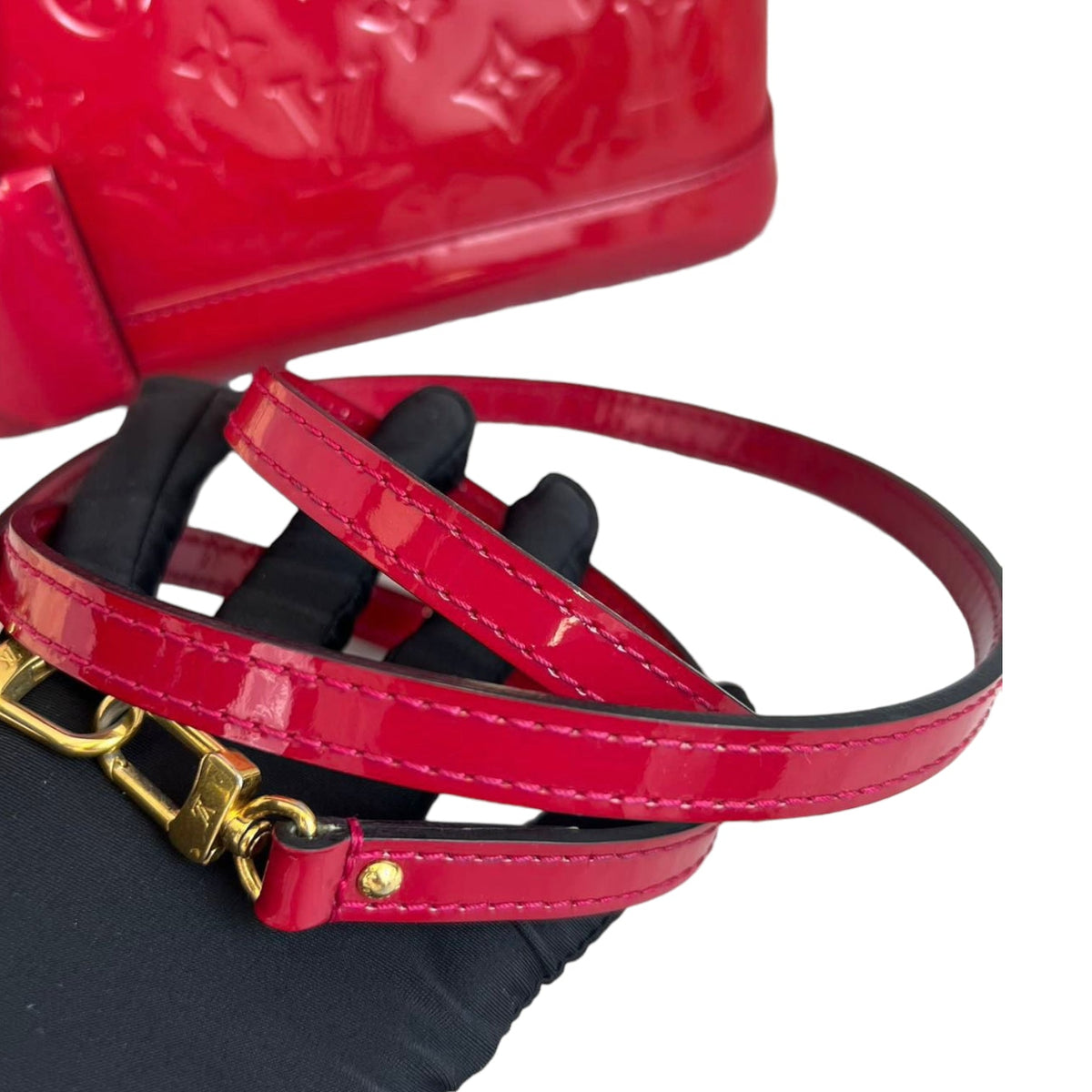 Louis-Vuitton Alma BB Vernis Leather Pink GHW