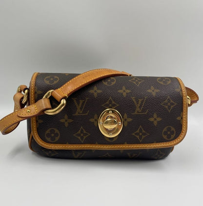 Louis Vuitton Tikal PM Pochette