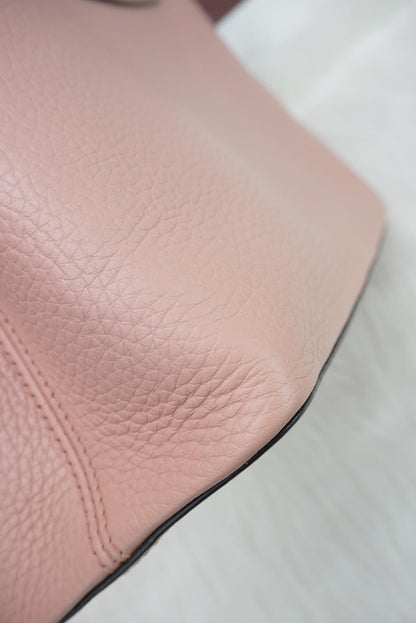 Louis-Vuitton Capucines Size BB Pink