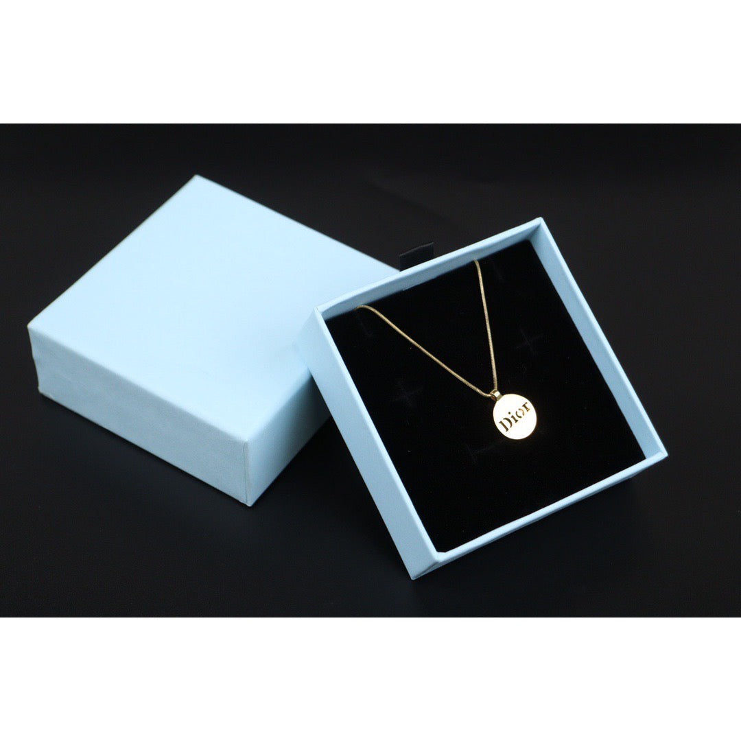 Very Good ( Rank A) ｜ Dior CD Necklace Gold Plated ｜VT25030102