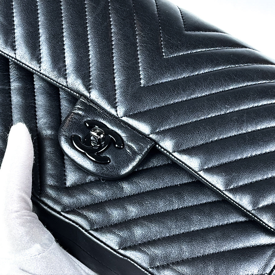 Medium Classic Double Flap So Black Chevron Bag