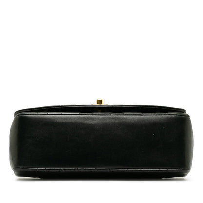 Chanel Diana Flap Shoulder Bag  Leather Shoulder Bag in Good condition
