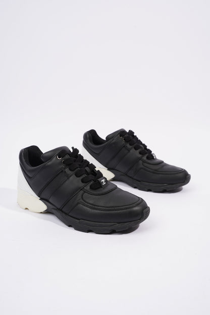 Chanel CC Logo Sneaker Black   White Leather EU 37 UK 4