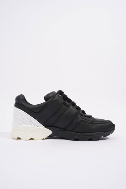 Chanel CC Logo Sneaker Black   White Leather EU 37 UK 4