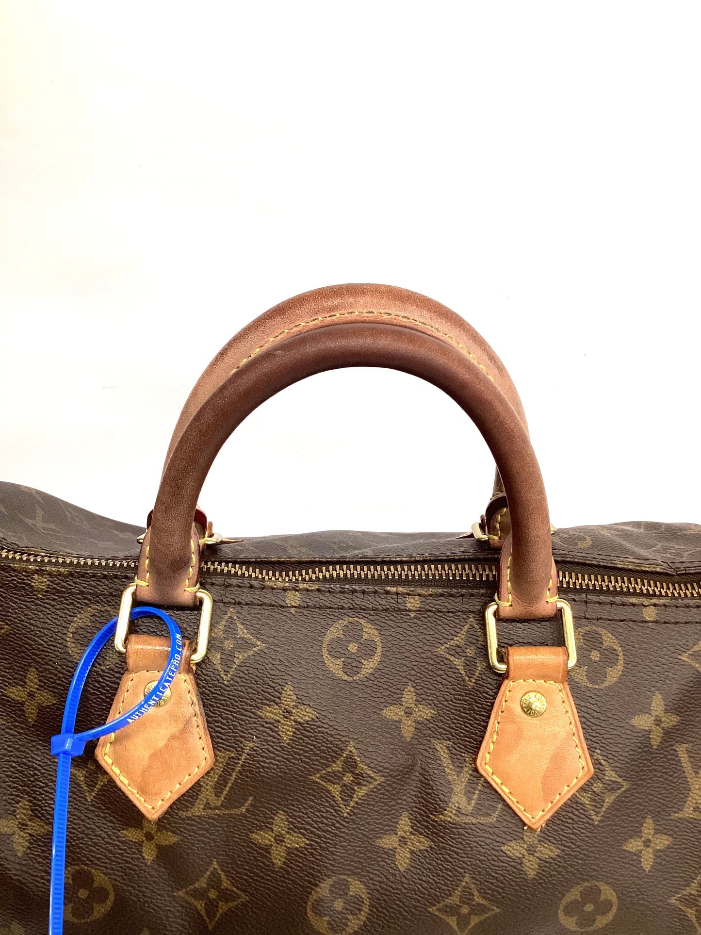 Handbag Luxury Designer By Louis Vuitton  Size: Medium