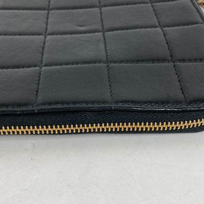 CHANEL Clutch bag lambskin black Chocolate Bar L-shaped zipper Loop Handbag Women Used