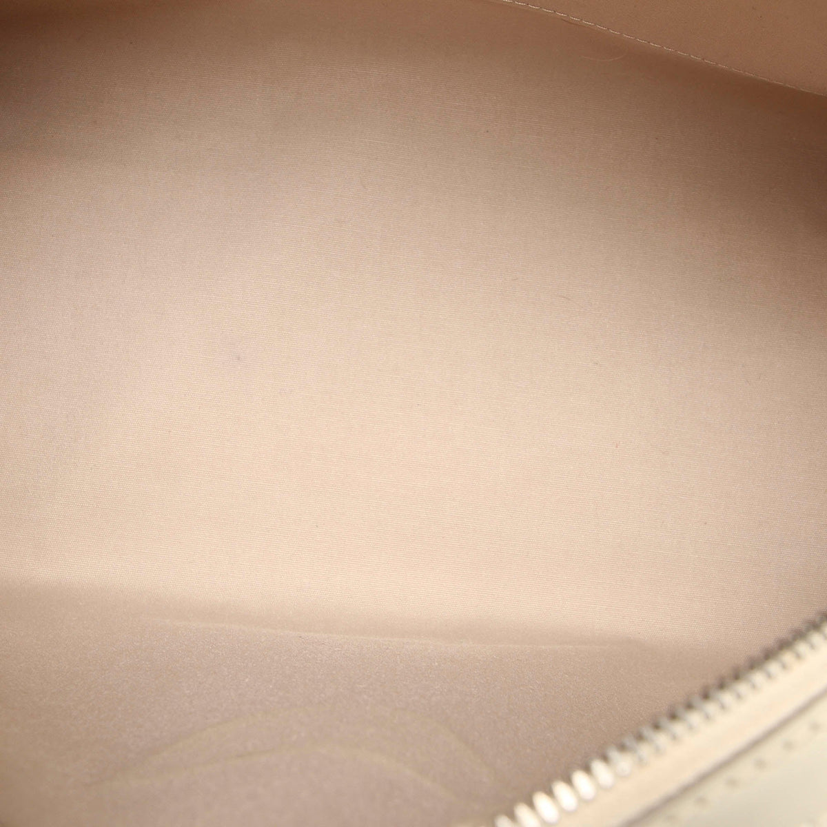 Louis-Vuitton Epi Bowling Montaigne in White