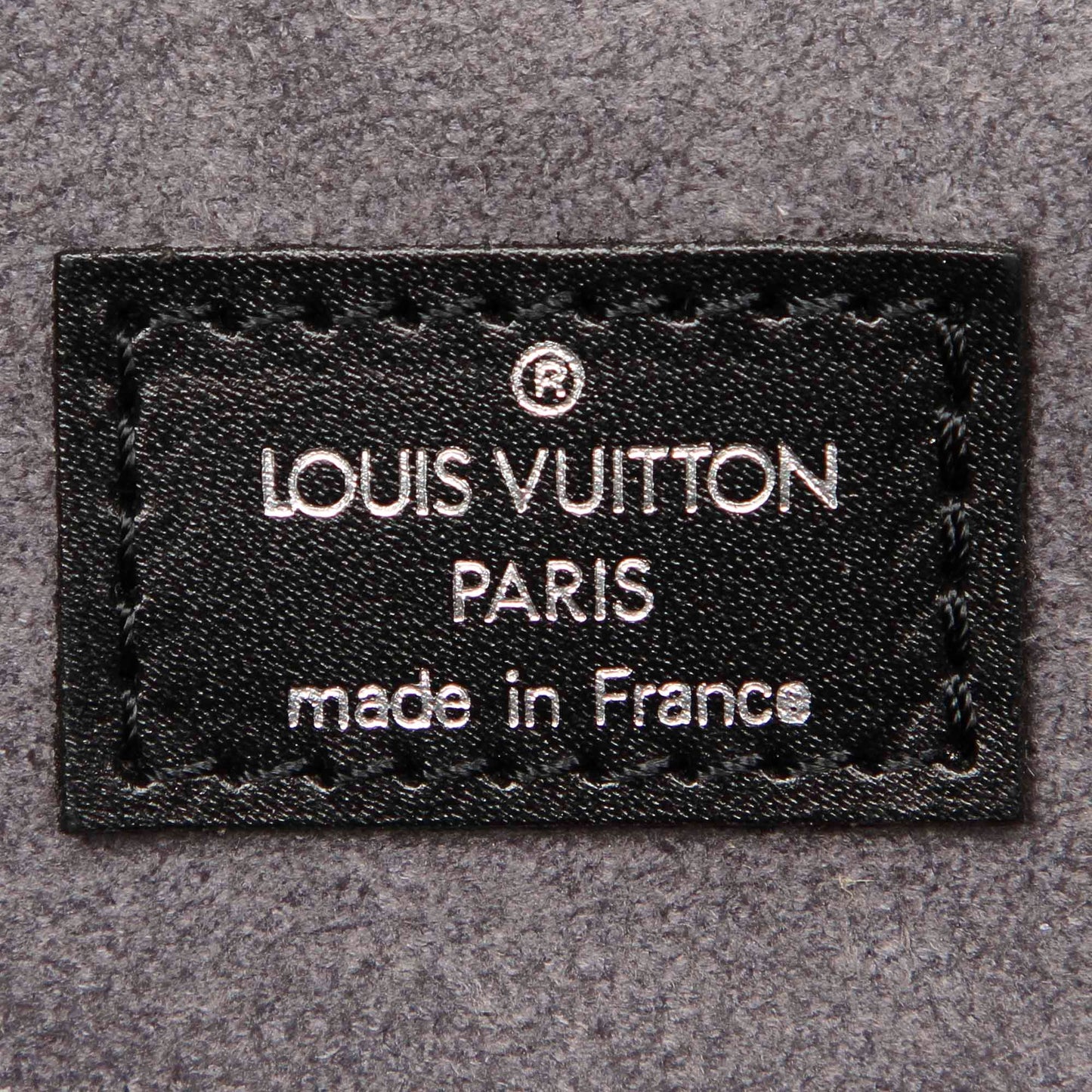 Louis-Vuitton Taiga Helanga 1 Poche Gray